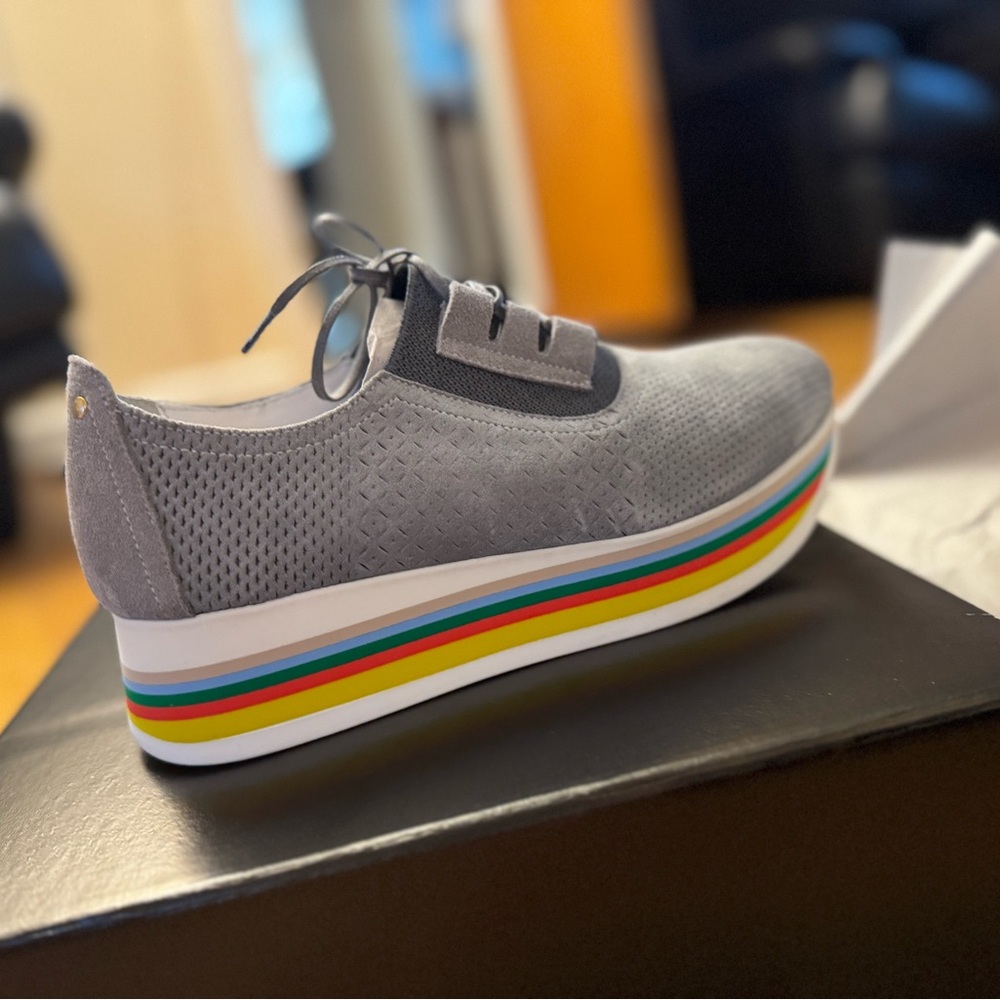 Brand new never worn gray GIROTTI sneakers